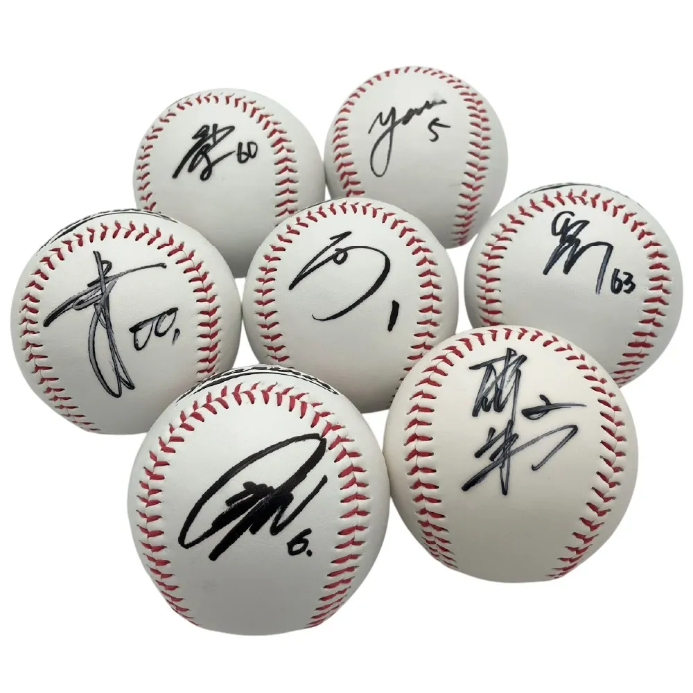 A賞 直筆サインボール(5本)
