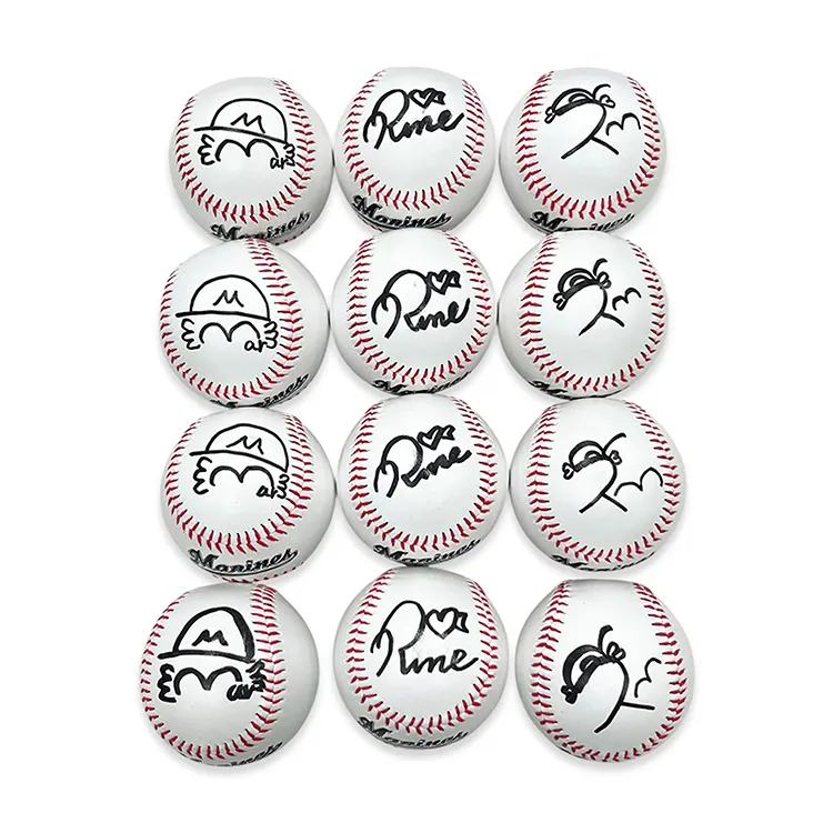 A賞：マスコット直筆サイン入りボール