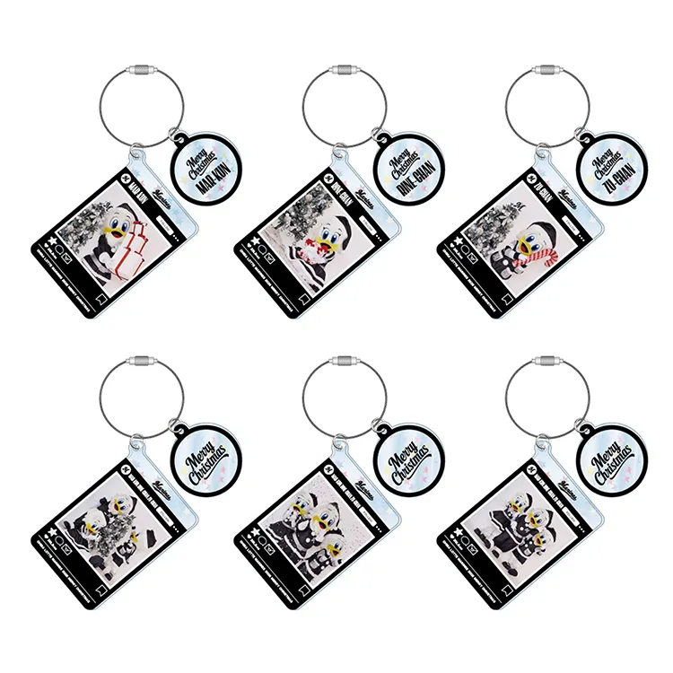 D賞：キラキラワイヤーアクリルキーホルダー