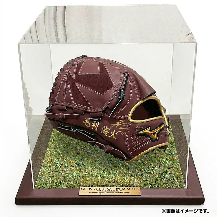 直筆サイン入りグローブ