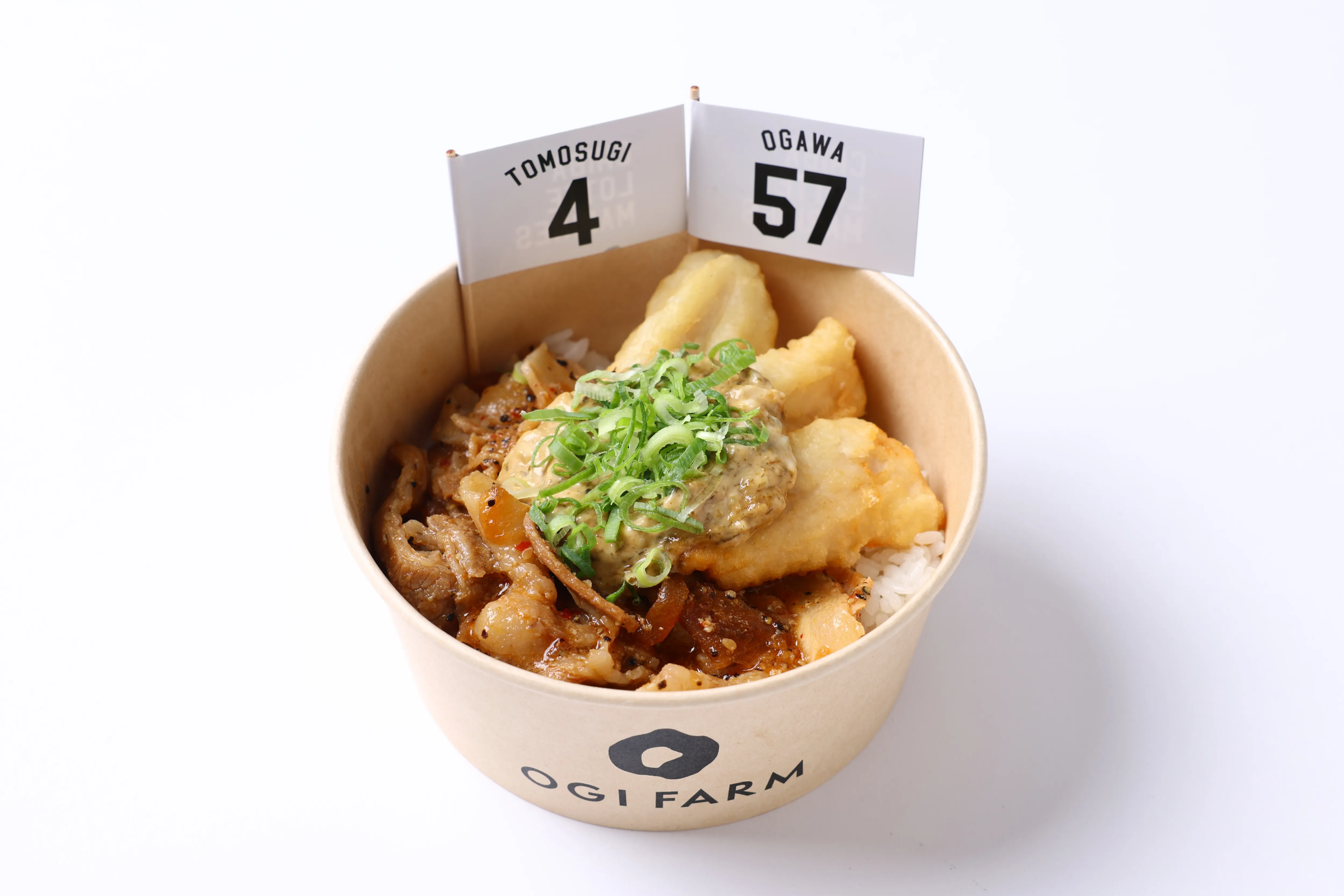 オガトモコンビの生姜タルタル鶏天とピリッと豚肉のスタミナ丼