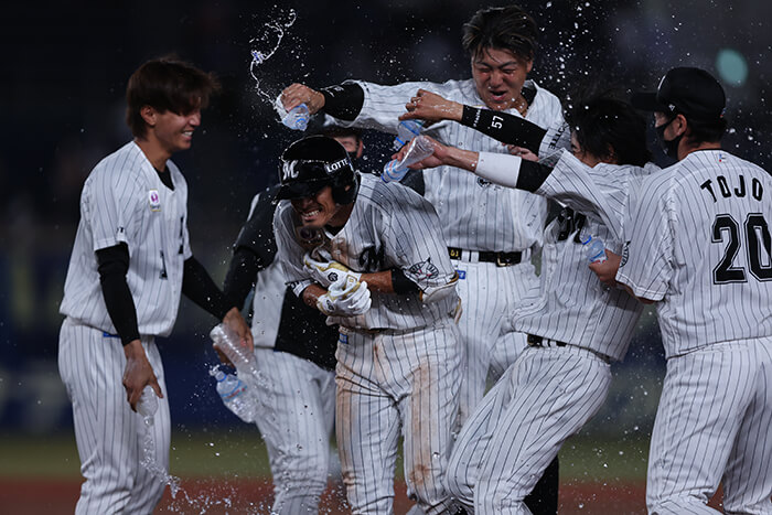 Baseball players smiling